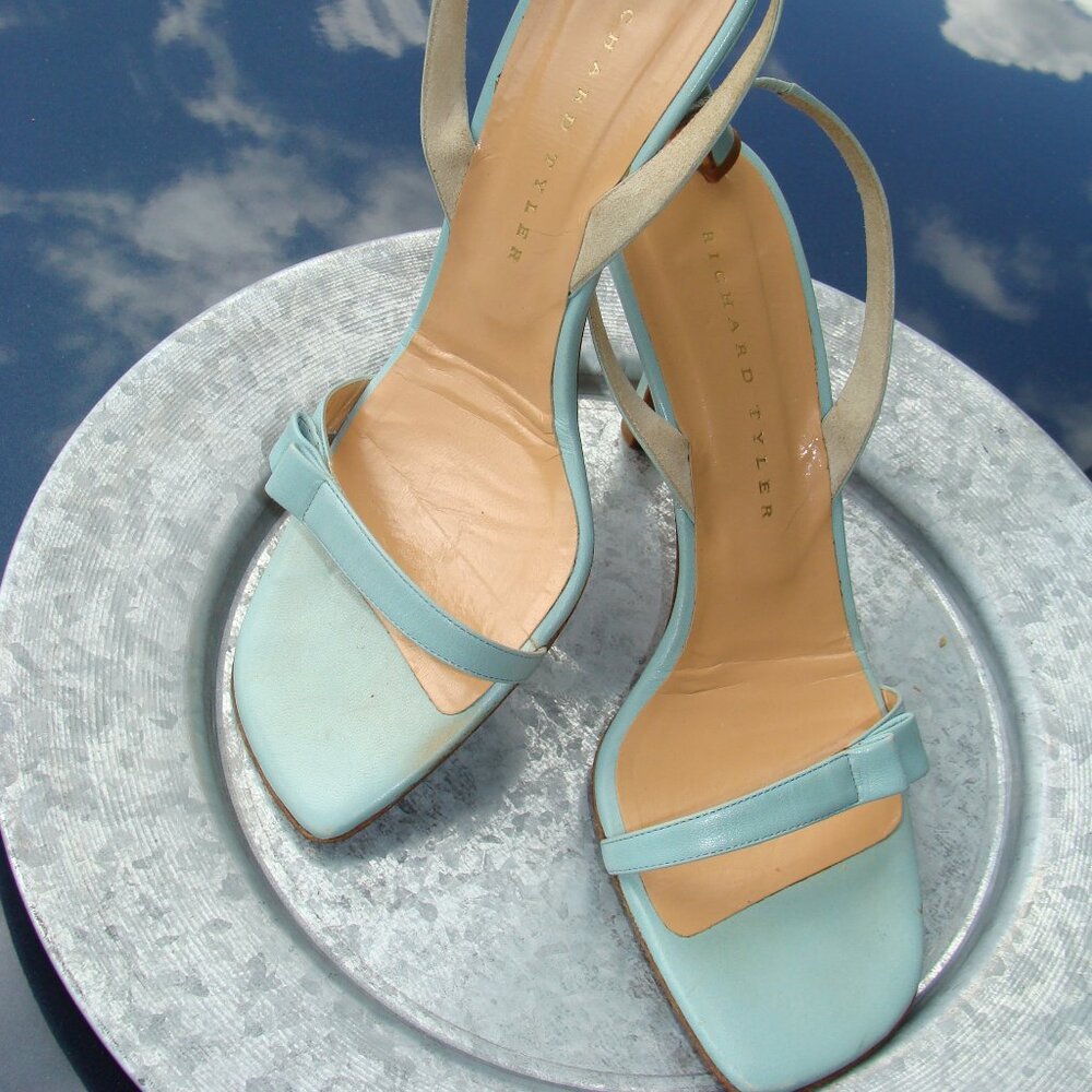 RICHARD TYLER Powder Blue, Leather Sling back Heeled Sandals